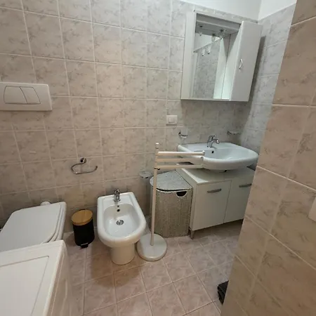 Casa Vancaze Franco Su Lungomare Con Posto Auto Riservato Апартаменты *